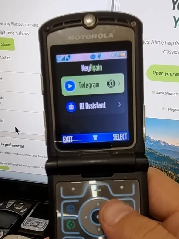 Motorola RAZR V3 mit dem KeyAgain-Menü