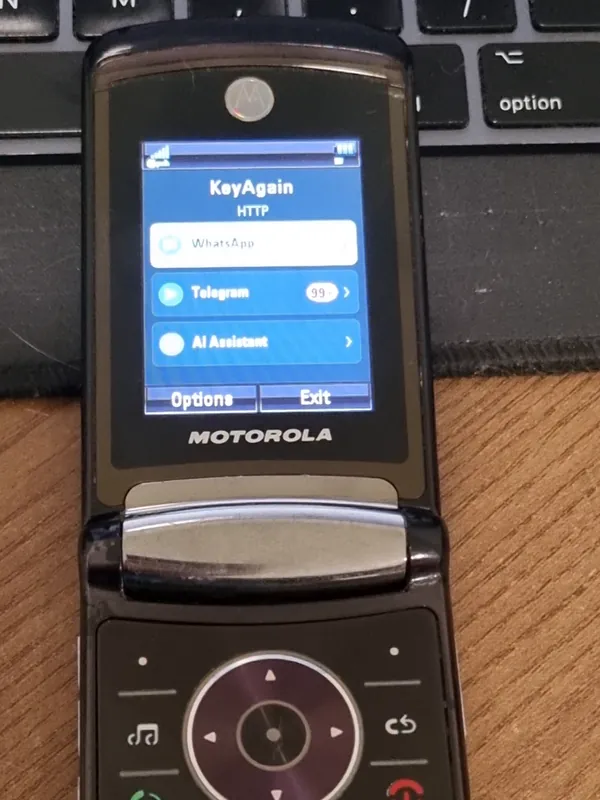 Motorola RAZR2 V9 mit dem KeyAgain-Menü